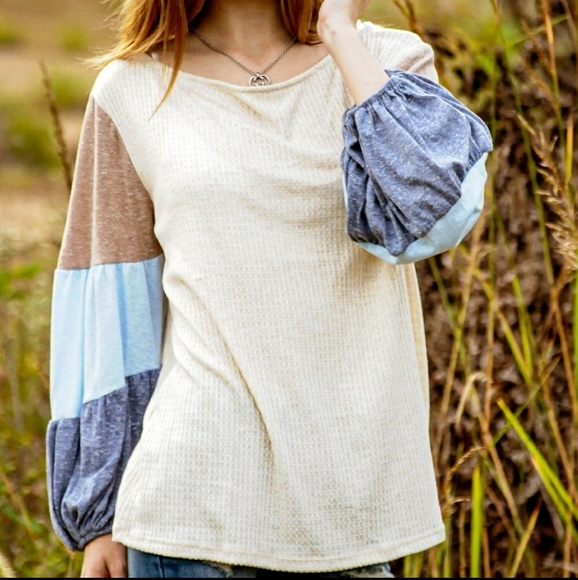 FLASH SALE🔥LAST 1! Color Block Bubble Sleeve Top - Picture 2 of 5